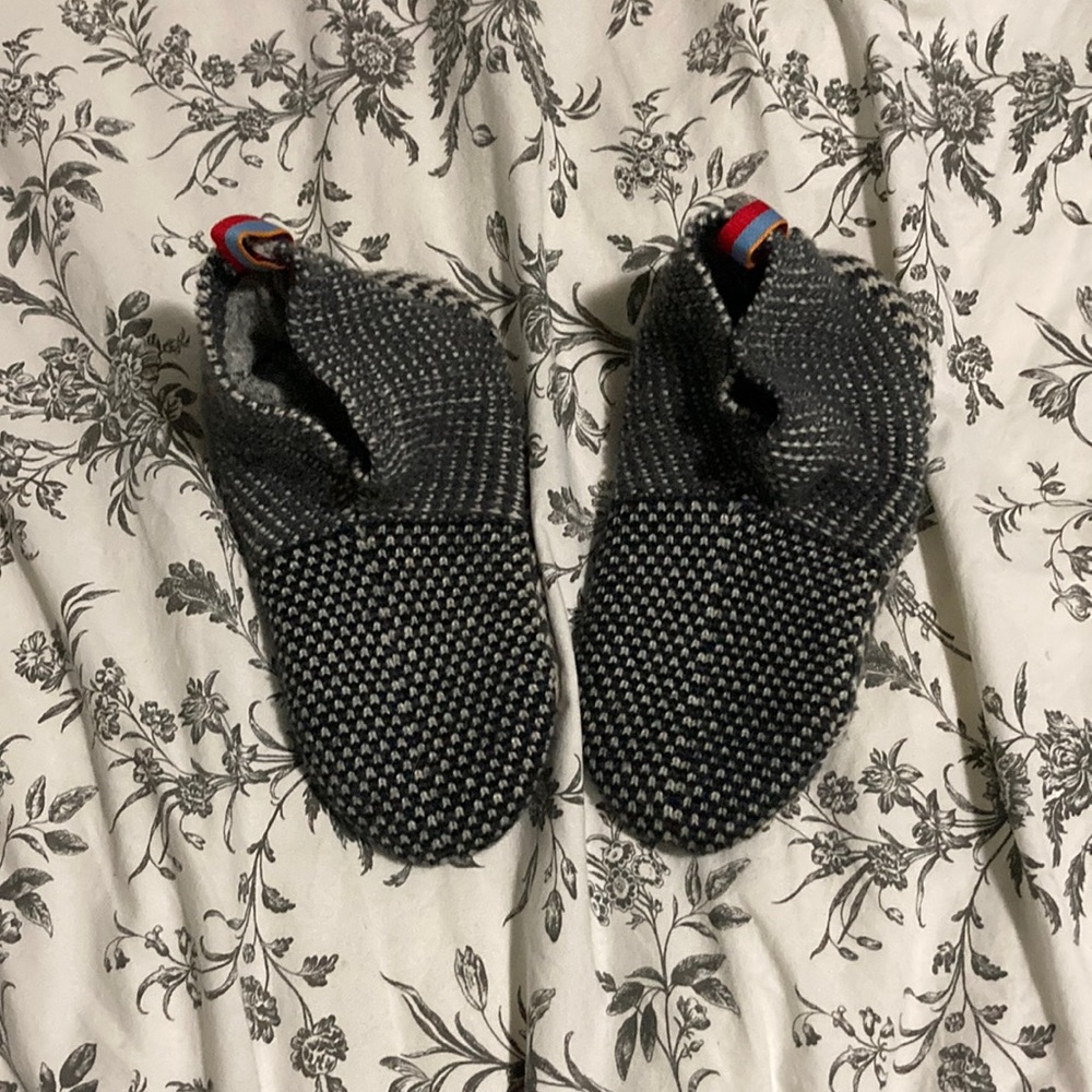 Bomba slippers, size S